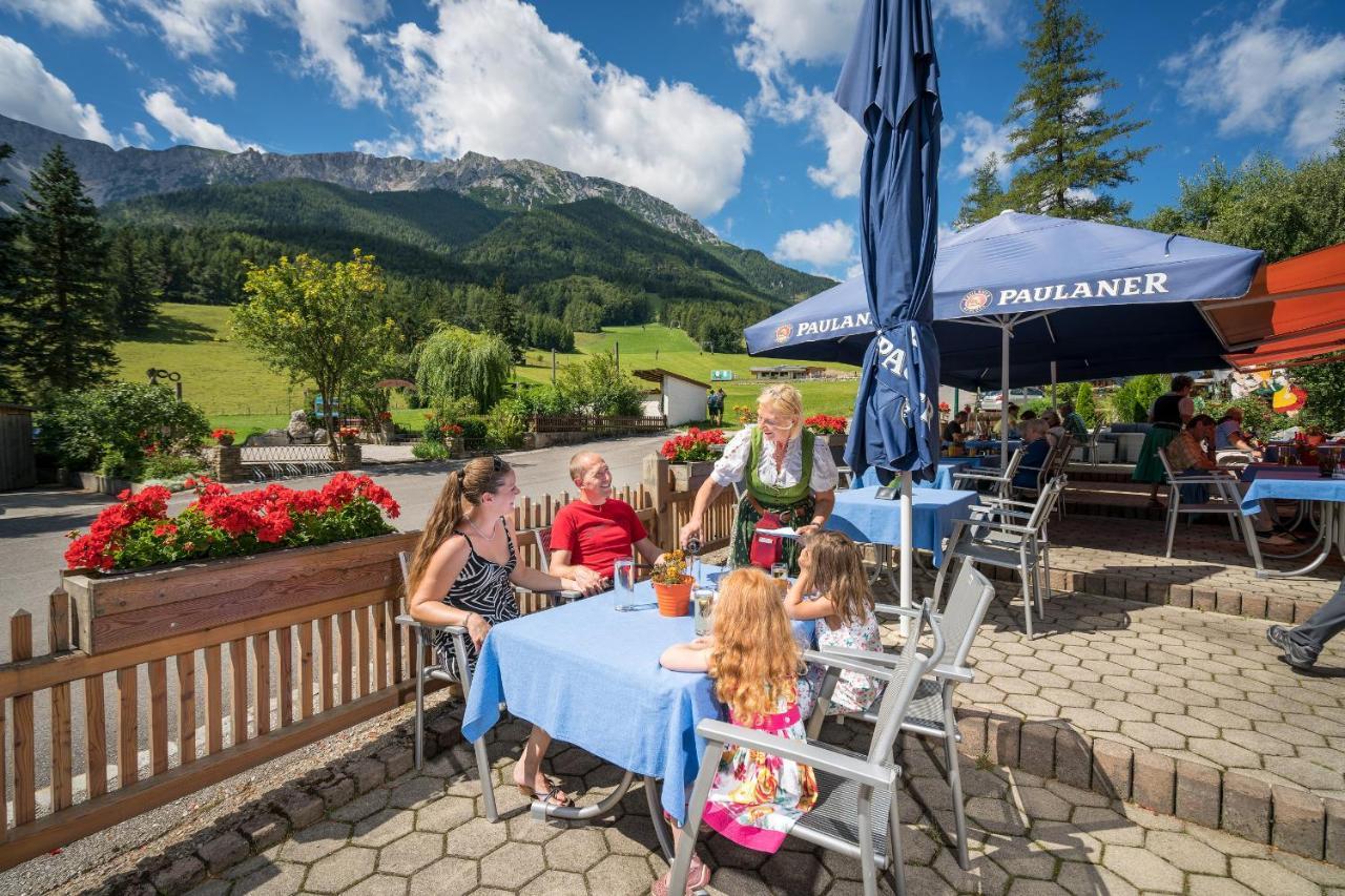 Hotel-Restaurant Forellenhof Пухберг-ам-Шнеберг Экстерьер фото